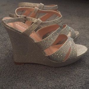 Size 7 silver/glitter wedges